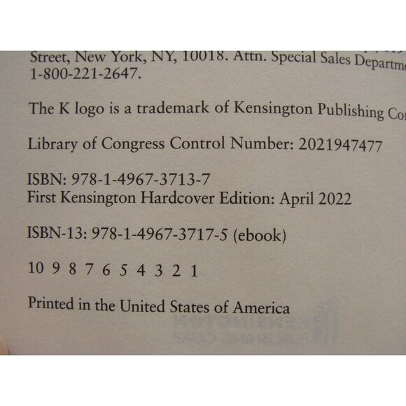 Fern Michaels Fear Thy Neighbor Book Riveting Novel Suspense Hardcover Hardback - Picture 9 of 12